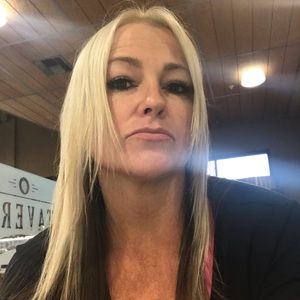 Meet your Posher, Renay